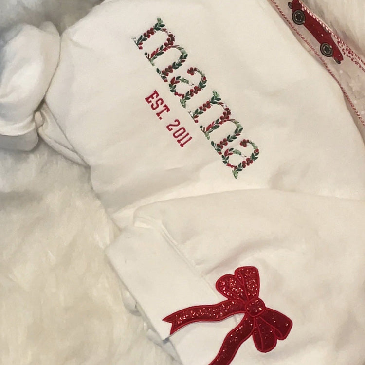 Sweatshirt brodé personnalisé avec nœud latéral Mama