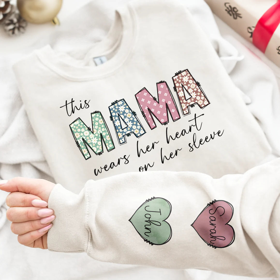 Diese Mama trägt ihr Herz auf der Zunge - Personalisiertes Mama Sweatshirt - Geschenk für Mama &amp; Oma
