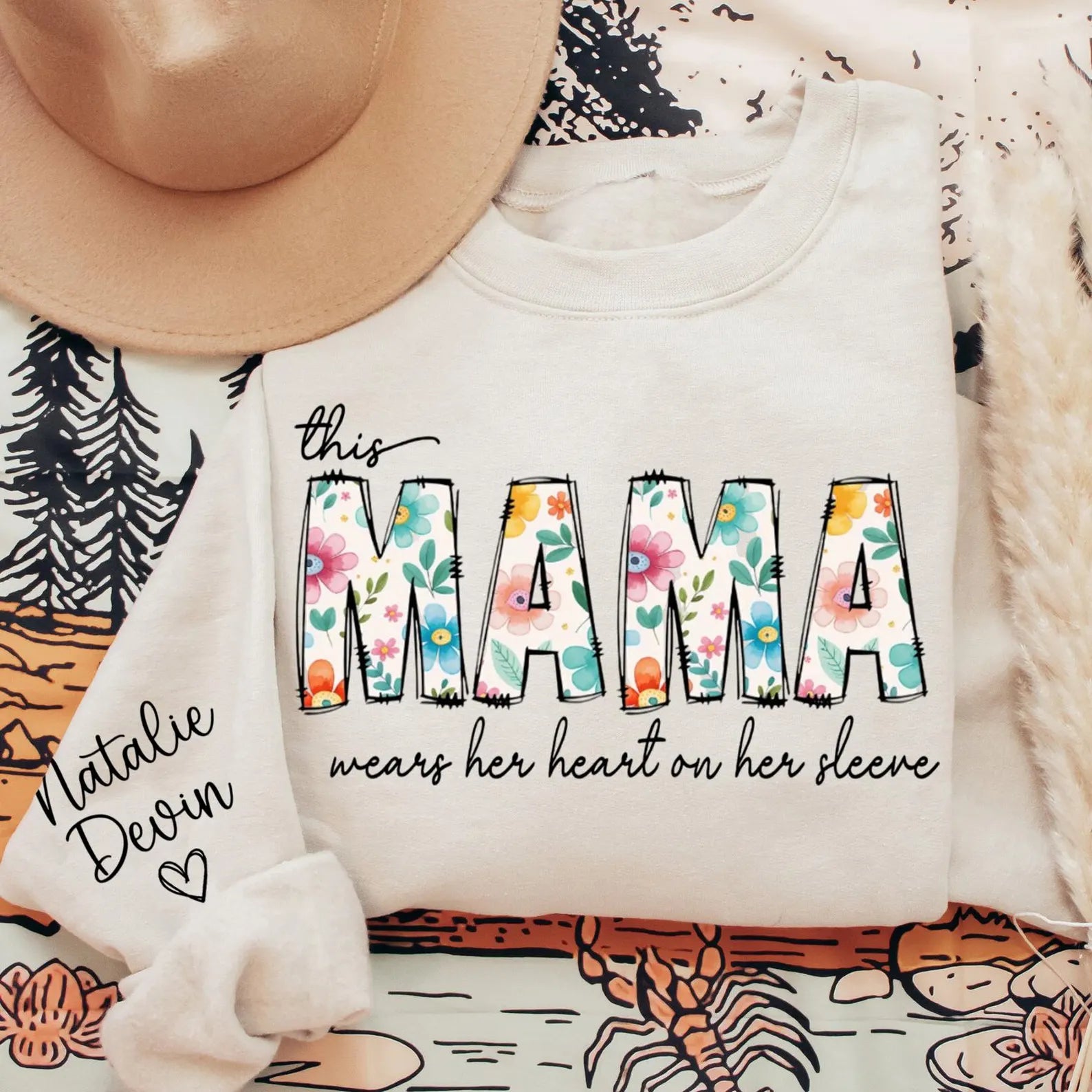Diese Mama trägt ihr Herz auf der Zunge - Personalisiertes Mama Sweatshirt - Geschenk für Mama &amp; Oma