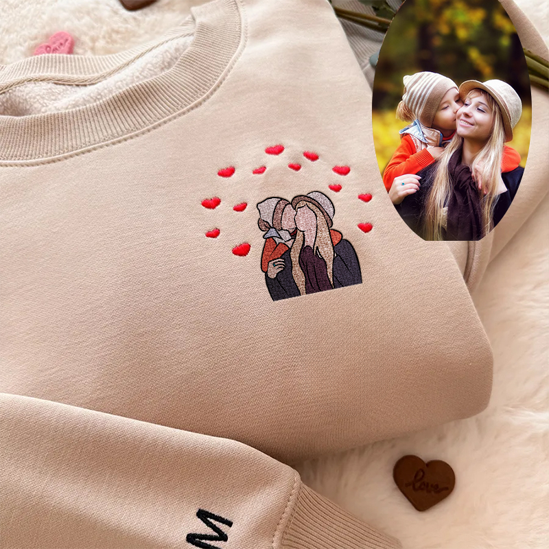 Individuell besticktes Portrait-Sweatshirt von Photo For Mom