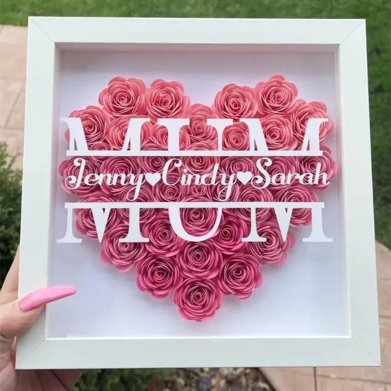 Scatola Ombra a Forma di Cuore con Fiori Personalizzati per la Mamma, Scatola Ombra con Rose e Nomi - Regalo per Mamma e Nonna