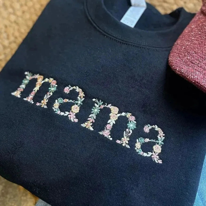 Weihnachts-Sweatshirt mit Blumen-Mama-Stickerei