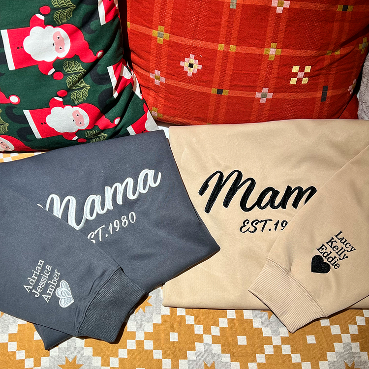 Sudadera personalizada con bordado de "Mama" y nombres en la manga