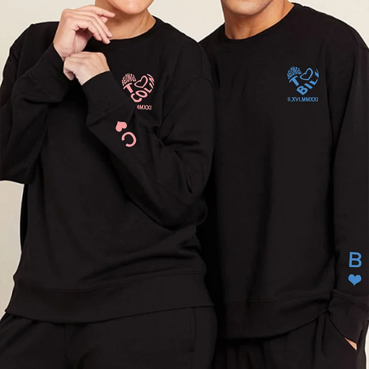 Gehört zum Namen, Personalisiertes Herz-Design, Paar Unisex Sweatshirt, Urlaubsgeschenk, Geburtstagsgeschenk, Jubiläumsgeschenk
