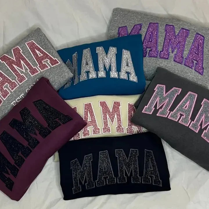 Personalisiertes, besticktes MAMA-Sweatshirt aus Glitzer-Vinyl mit Design am Ärmel – Geschenk für Mama