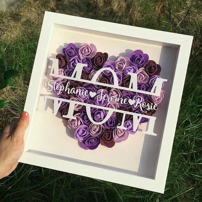 Scatola Ombra a Forma di Cuore con Fiori Personalizzati per la Mamma, Scatola Ombra con Rose e Nomi - Regalo per Mamma e Nonna
