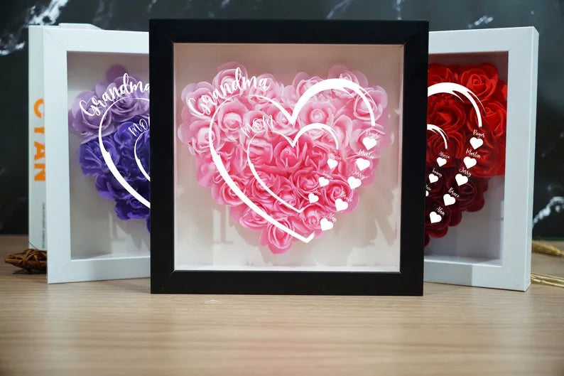 Boîte à ombre personnalisée avec fleurs, cadre en forme de cœur avec rose, nom et texte personnalisés, décorations, cadeau de fête des mères pour elle, cadeau pour Nana Nanny Mimi