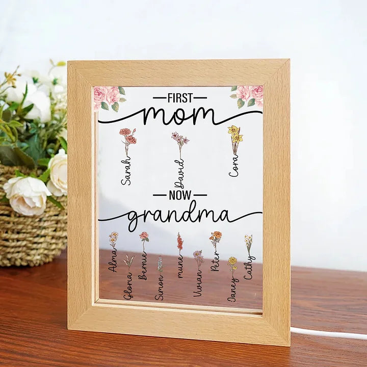 Erst Mama, jetzt Oma – Personalisierter Acryl-Plakettenrahmen