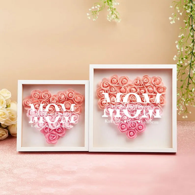 Boîte à ombres en forme de cœur de fleurs personnalisée pour maman, grand-mère, maman, nana - Cadre personnalisé cadeau pour la fête des mères Roses boîte à ombres avec noms