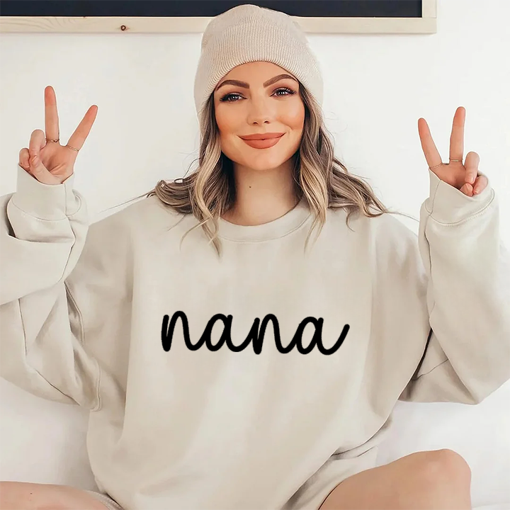 Sudadera bordada Nana con nombre del niño en la manga Sudadera personalizada Regalo para mamá abuela