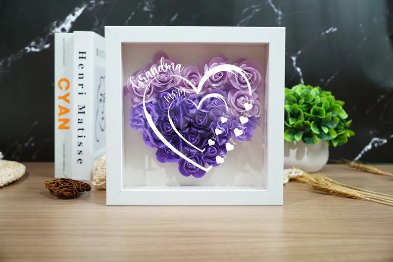 Personalisierte Blumen-Schattenbox, benutzerdefinierter Name und Text, Herz-Rosenrahmen, Dekorationen, Muttertagsgeschenk für sie, Geschenk für Oma, Nanny, Mimi