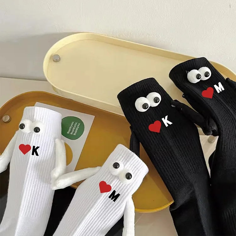 Calcetines unisex magnéticos para pareja con iniciales personalizadas bordadas, regalo para el Día de San Valentín, regalo de cumpleaños
