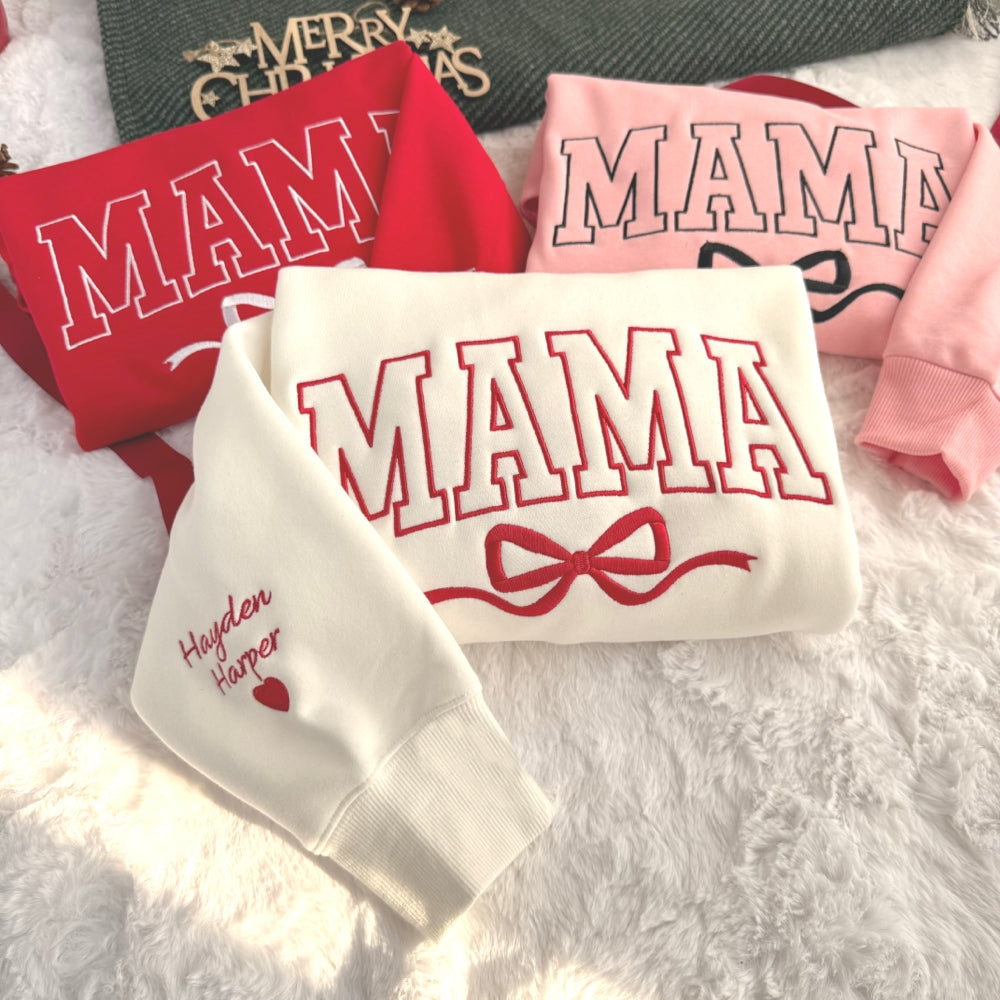 Sweat-shirt brodé Custom Bow Mama avec les noms des enfants sur la manche
