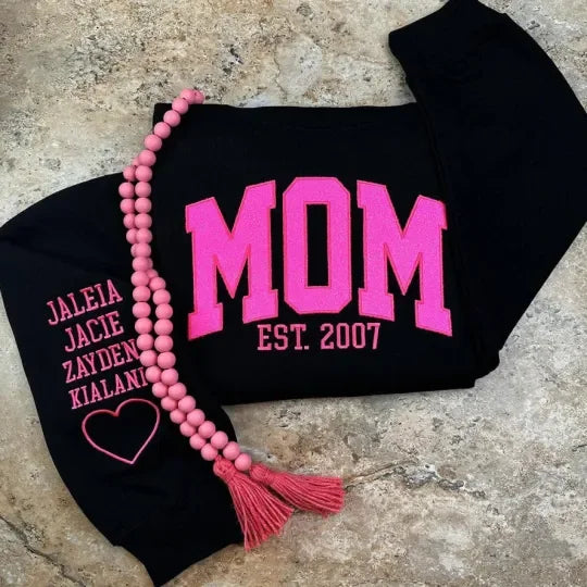 Sudadera MAMA personalizada para la familia con vinilo brillante bordado y diseño en la manga - Regalo para mamá