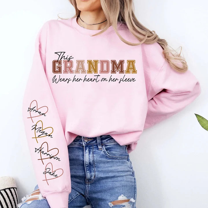 Personalisiertes Sweatshirt mit Herz am Ärmel - Personalisiertes Familien-Sweatshirt - Geschenk für Mama und Oma