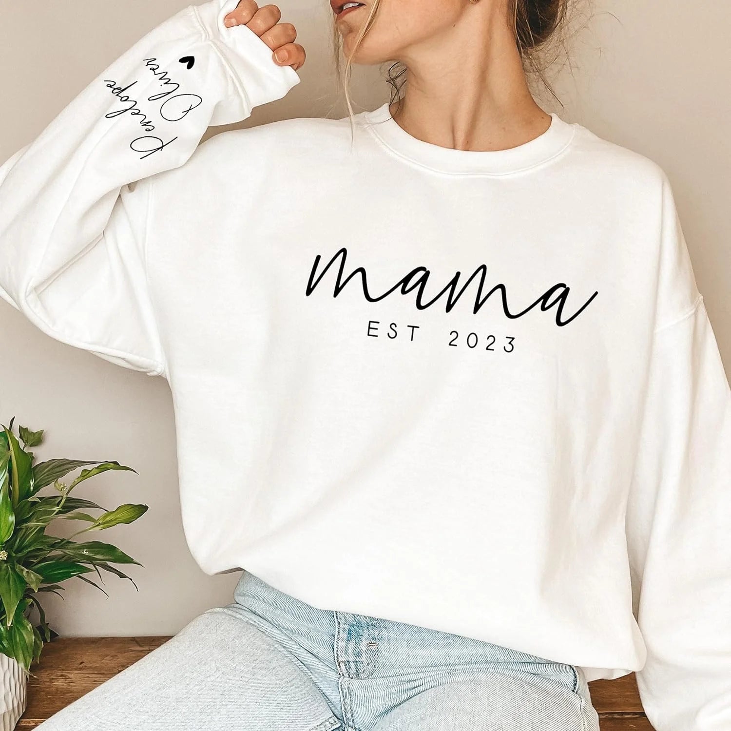 Minimalistisches Mama Sweatshirt mit Datum und Kindernamen
