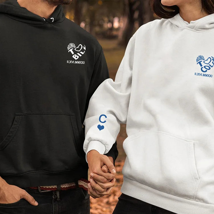 Gehört zum Namen, Personalisiertes Herz-Design, Paar Unisex Sweatshirt, Urlaubsgeschenk, Geburtstagsgeschenk, Jubiläumsgeschenk