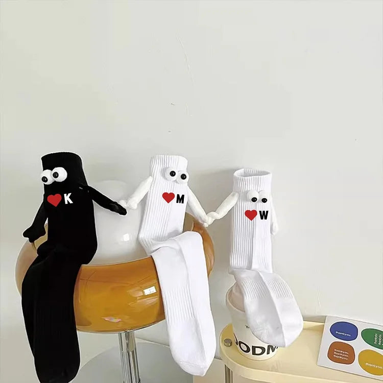 Calcetines unisex magnéticos para pareja con iniciales personalizadas bordadas, regalo para el Día de San Valentín, regalo de cumpleaños