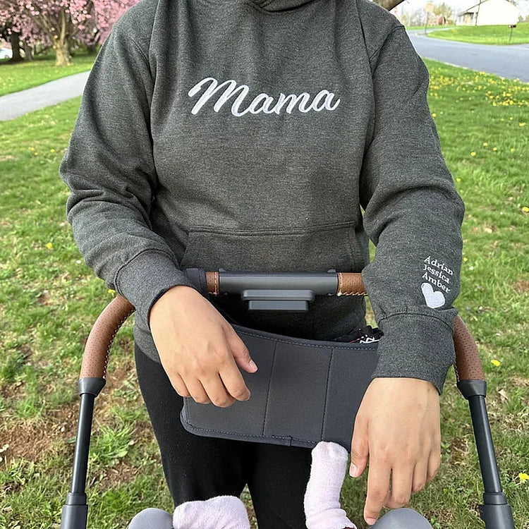 Sweat-shirt Mama brodé personnalisé avec noms sur la manche