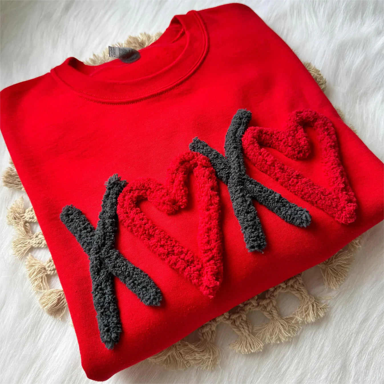 Sudadera de Chenille XOXO Yarn para el Día de San Valentín