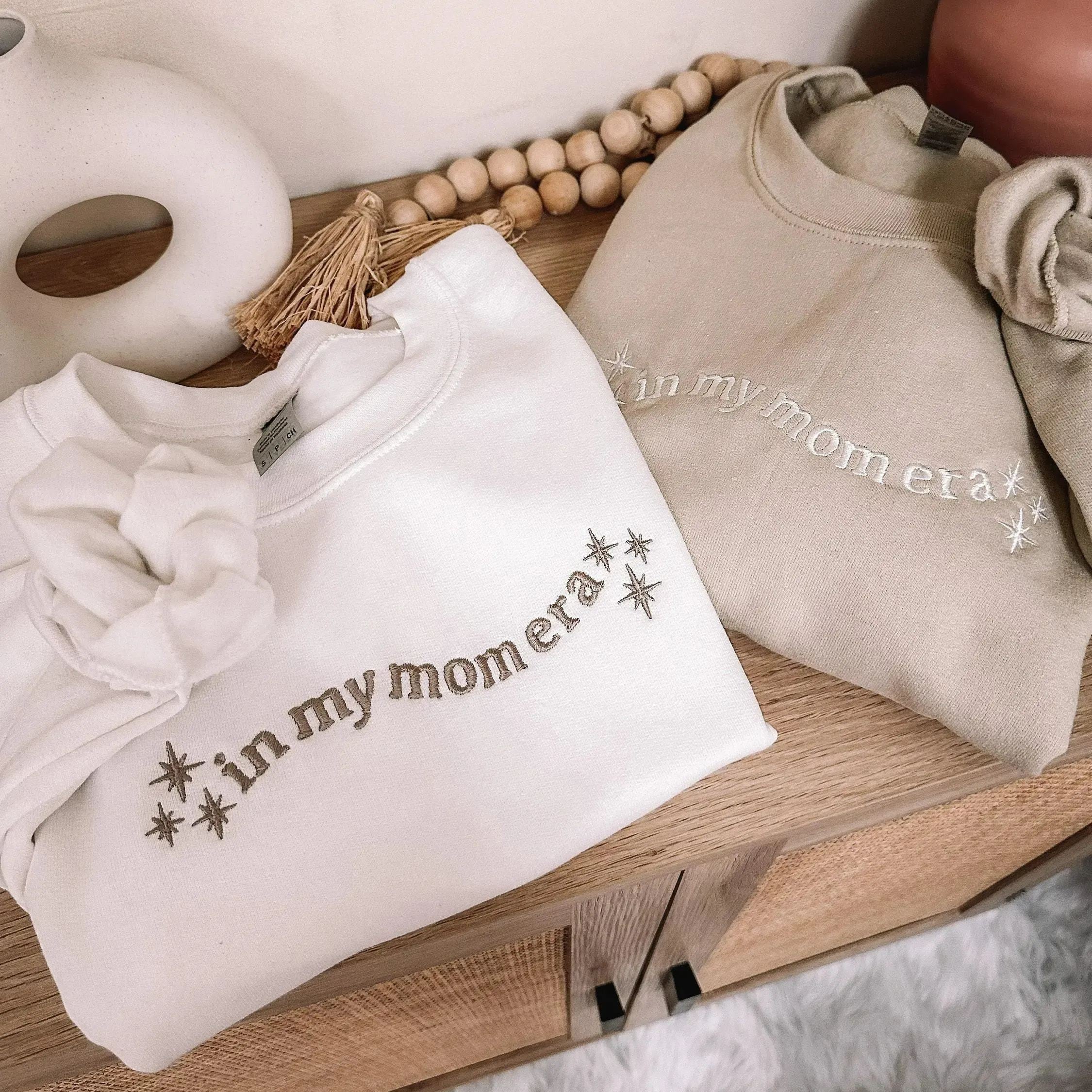 Sweatshirt personnalisé brodé à l'époque de ma mère