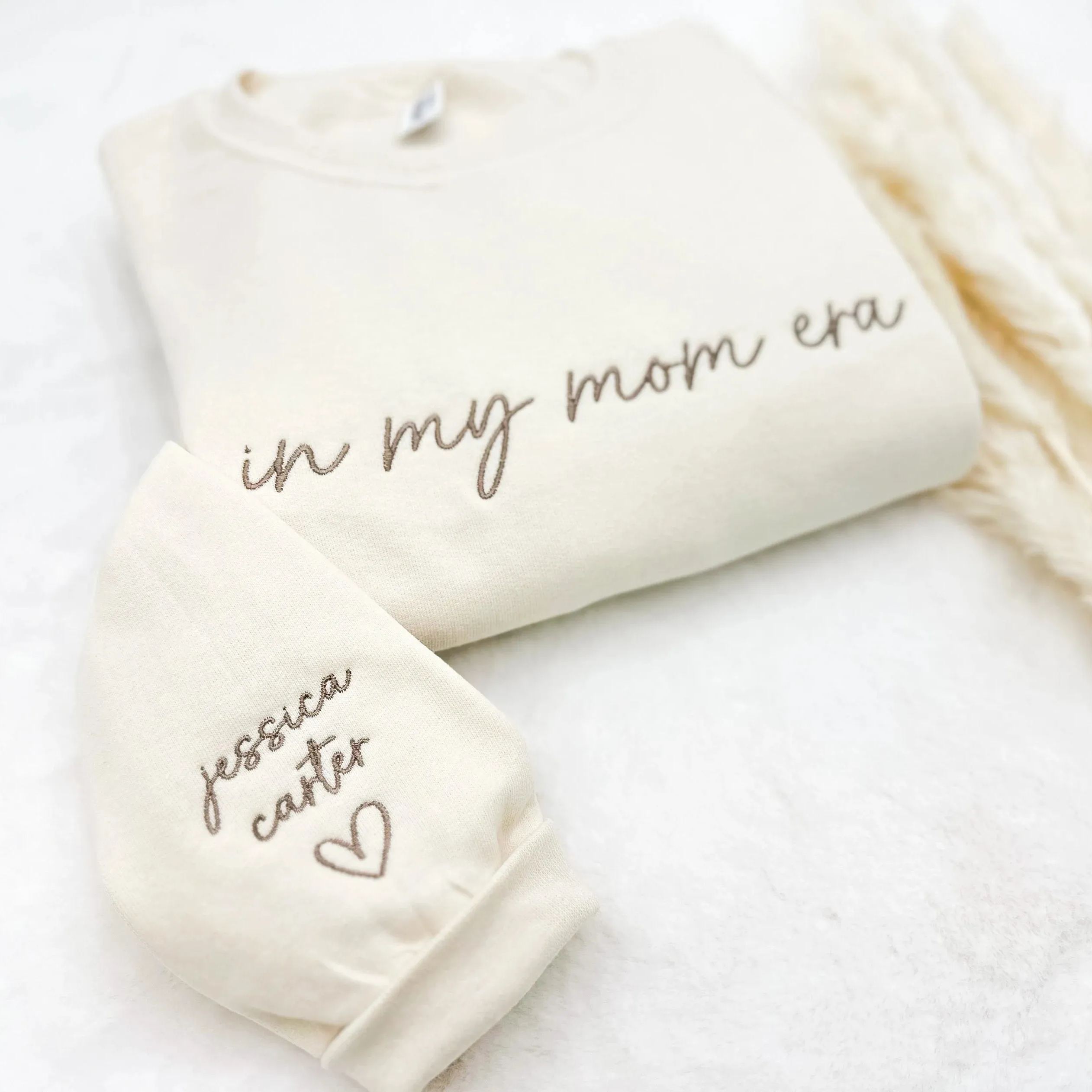 Sweatshirt personnalisé brodé à l'époque de ma mère