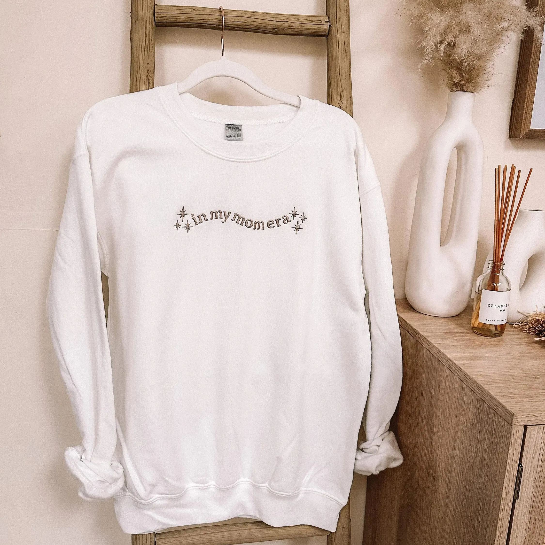 Sweatshirt personnalisé brodé à l'époque de ma mère