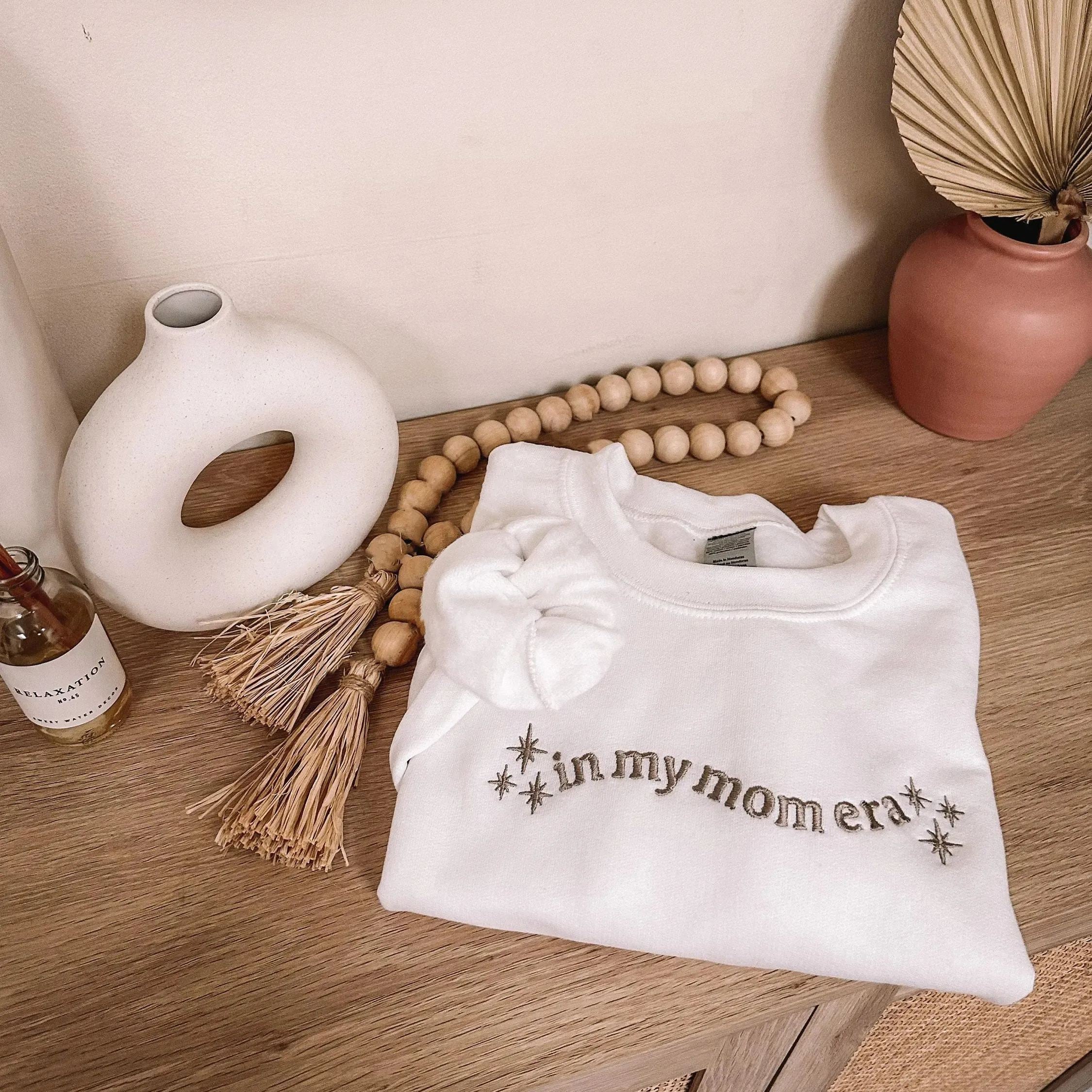 Sweatshirt personnalisé brodé à l'époque de ma mère